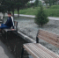 Вода копится несколько дней возле скамеек на набережной  - NGS24.Ru