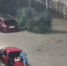Улицы за минуты стали уходить под воду - NGS24.Ru