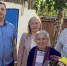 Единороссы Бородино поздравили землячку с 95-летним юбилеем - Единая Россия
