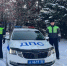 В Барнауле автоинспекторы помогли 8-летней девочке добраться до школы - 1-LINE