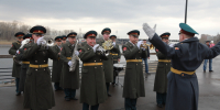 Жители Красноярского края вместе со всей страной празднуют День защитника Отечества - Наш Красноярский край