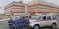 Сотрудники Росгвардии в Норильске эвакуировали жильцов дома, в котором произошло возгорание - Росгвардия