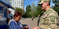 Росгвардейцы зеленогорской воинской части приняли участие в городских мероприятиях посвященных Дню государственного флага - Росгвардия