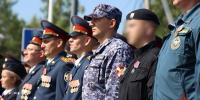 Сотрудники Росгвардии Красноярска приняли участие в мероприятиях ко Дню государственного флага России - Росгвардия