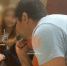 В Красноярске мужчина в странном состоянии приставал к несовершеннолетним девочкам в кафе. Фото/видео: Короче, Красноярск - Седьмой канал