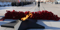 Красноярцы в День защитника Отечества возложили цветы к Вечному огню - 1-LINE