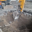 В Красноярске в месте провала на Семафорной высокая вода в трубопроводе мешает быстро заменить повреждённый участок - ИА Запад24