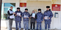В преддверии Дня космонавтики ужурские росгвардейцы приняли участие в социологическом опросе о героях-космонавтах - УВО ВНГ России по Красноярскому краю