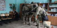 В Красноярске росгвардейцы приняли участие во всероссийских учениях по отработке действий при чрезвычайных ситуациях на объектах образования - Росгвардия
