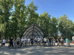 Полицейские Тувы провели семейный велопробег накануне праздника