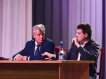«Незнайка» Михаил Котюков превратился для назаровцев из «губернатора надежды» в безнадежного главу края